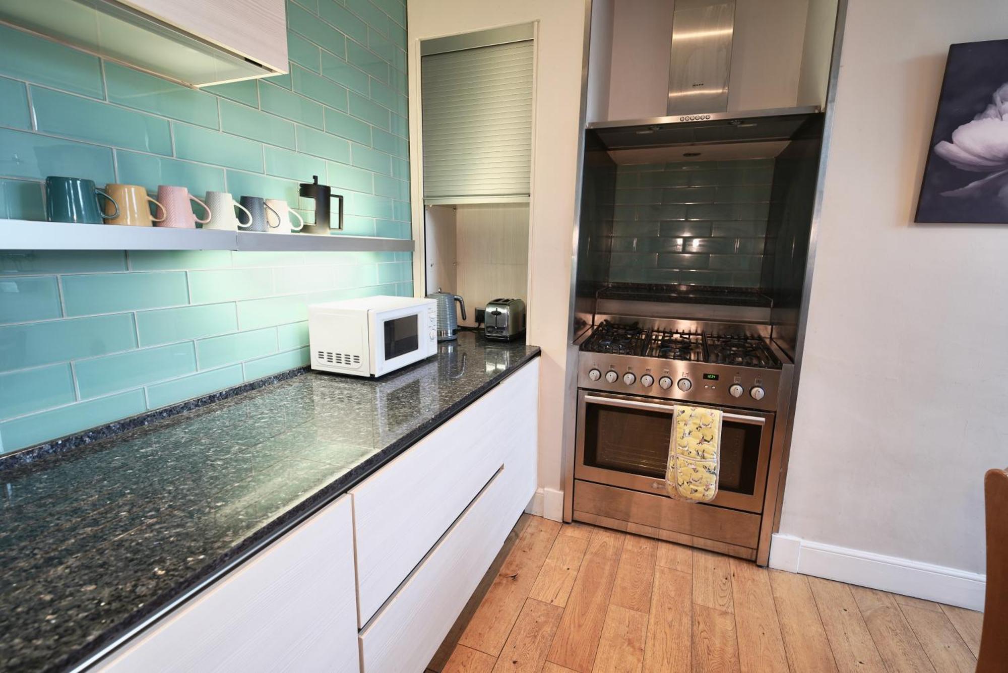 Spacious 2 Bed Apt Next To Royal Mile & Waverley EDI Exterior photo
