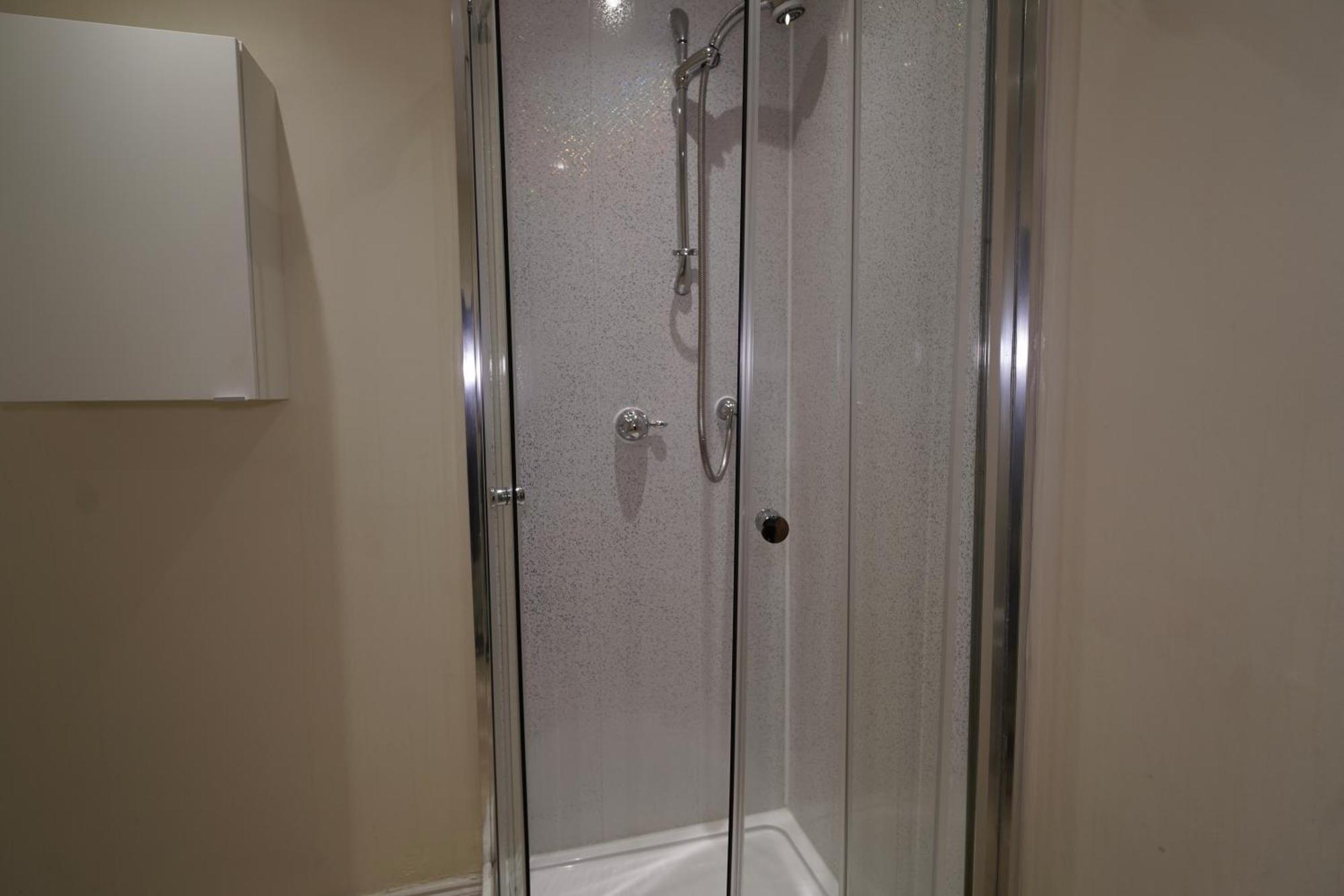 Spacious 2 Bed Apt Next To Royal Mile & Waverley EDI Exterior photo