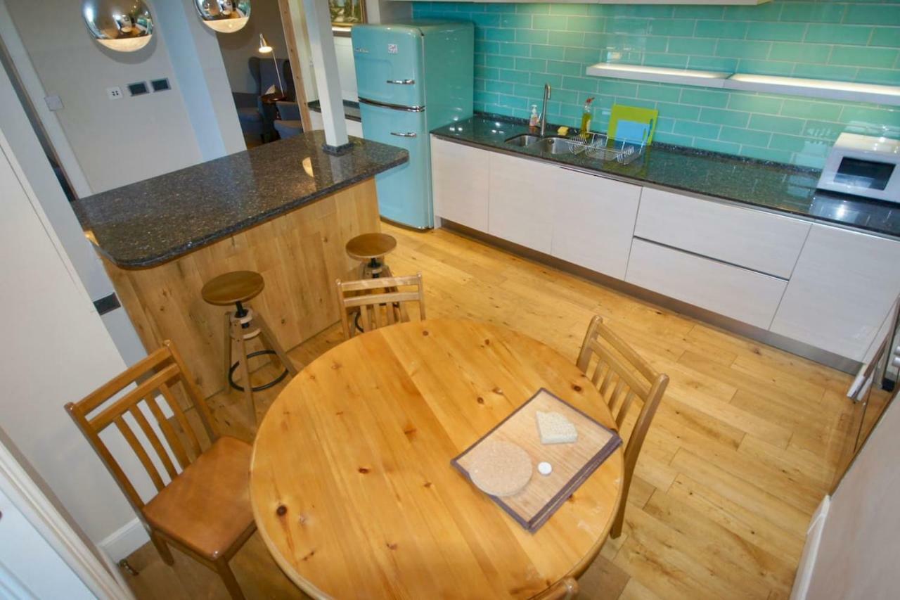 Spacious 2 Bed Apt Next To Royal Mile & Waverley EDI Exterior photo